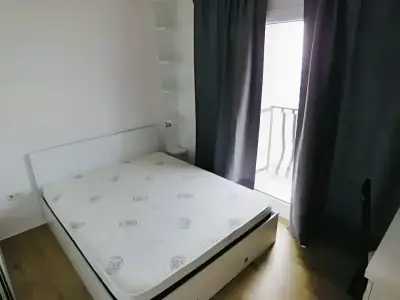 Apartament vanzare Ștefăneștii de Jos Ilfov dormitor luminos